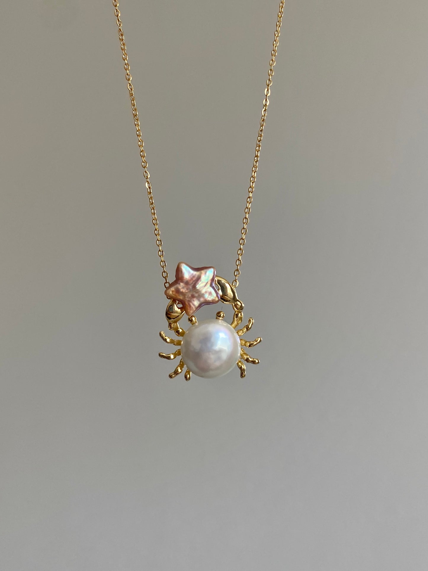 Celestial Crab Pearl Pendant – Gold Crab Baroque Pearl Necklace, Ocean Lover Gift, Cancer Zodiac Jewelry, Handmade unique star Necklace