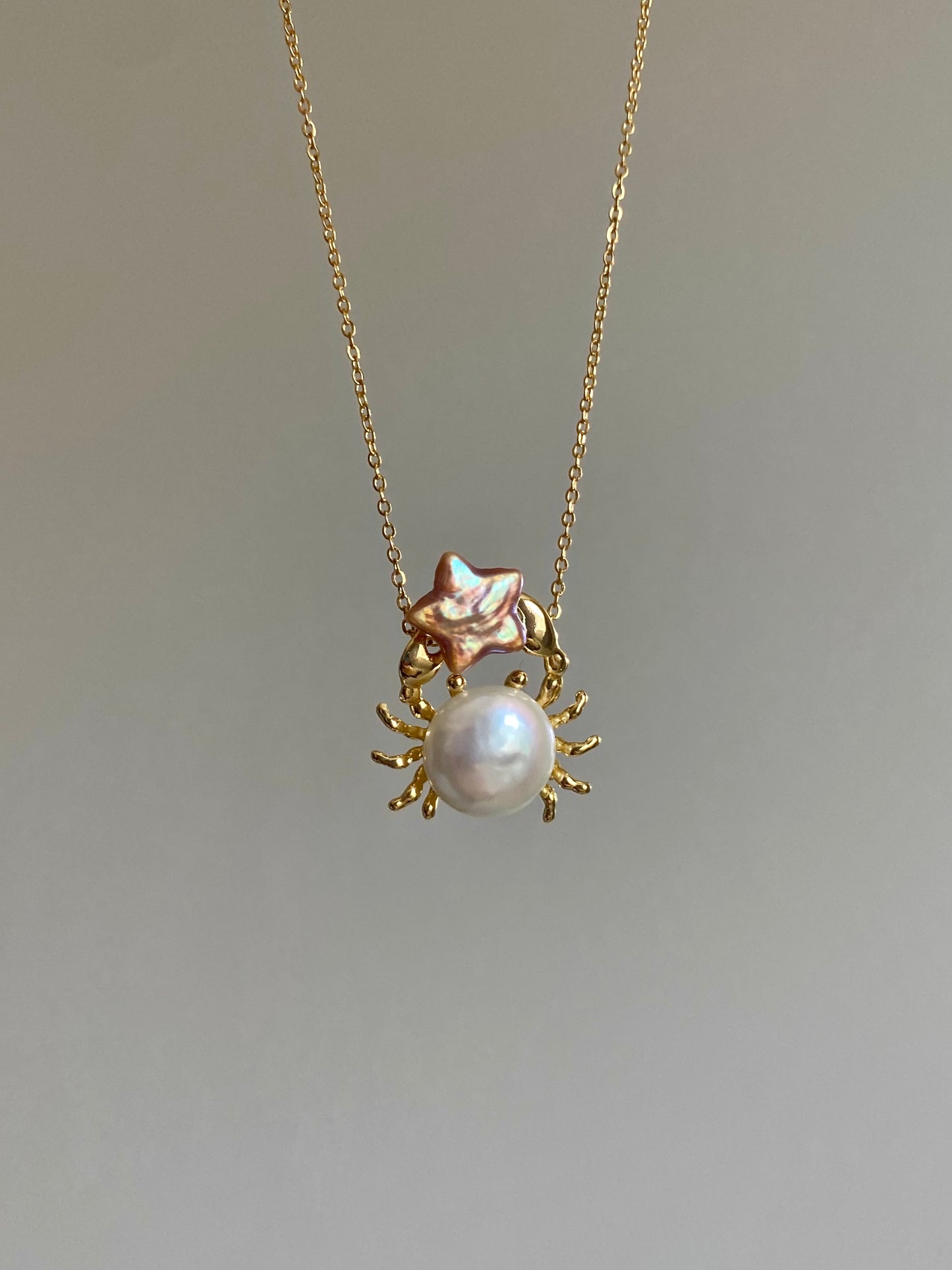 Celestial Crab Pearl Pendant – Gold Crab Baroque Pearl Necklace, Ocean Lover Gift, Cancer Zodiac Jewelry, Handmade unique star Necklace