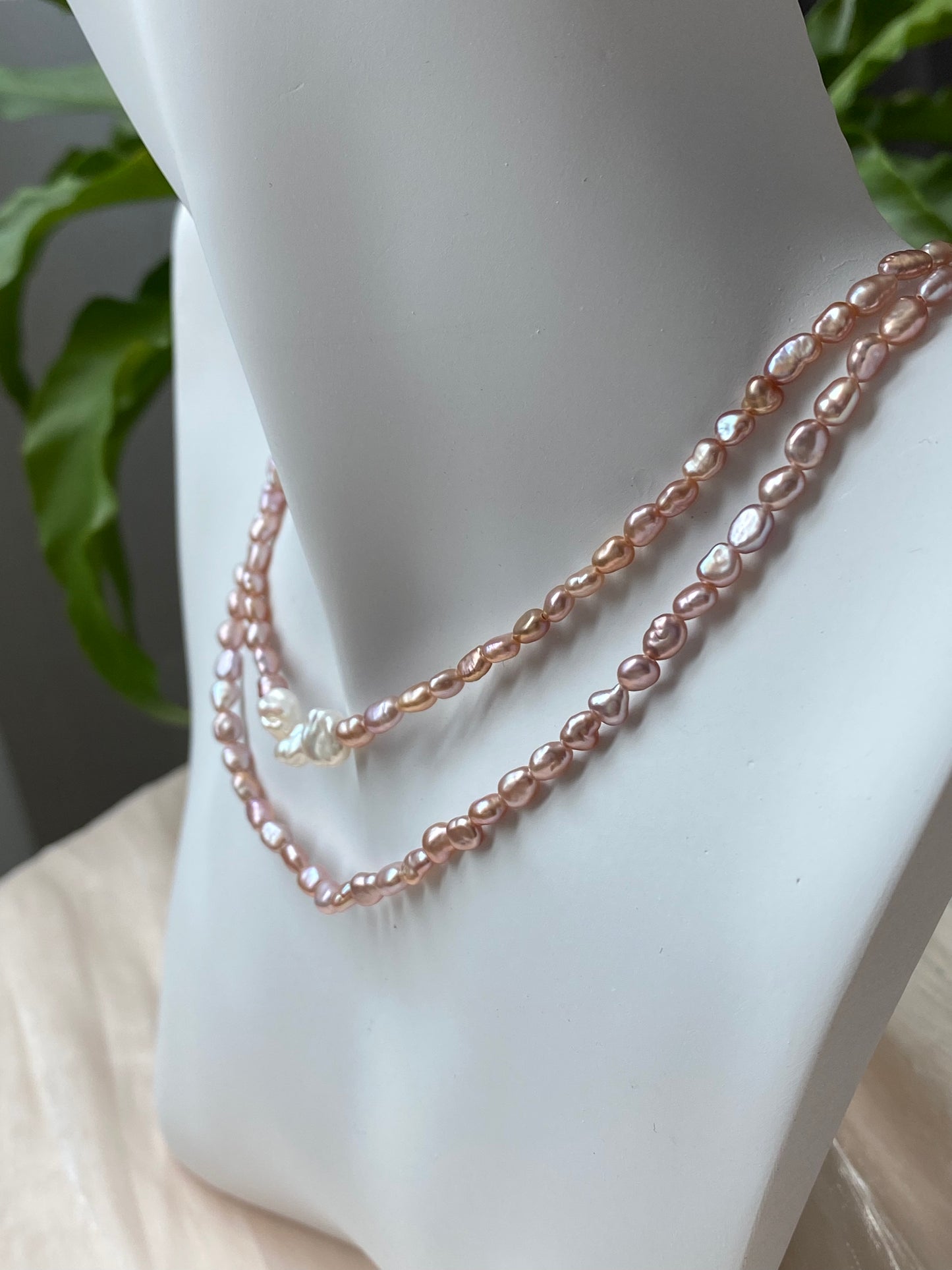 Natural Metal pink purle baroque white petal pearl necklace/Pearl choker Adjustable length necklace