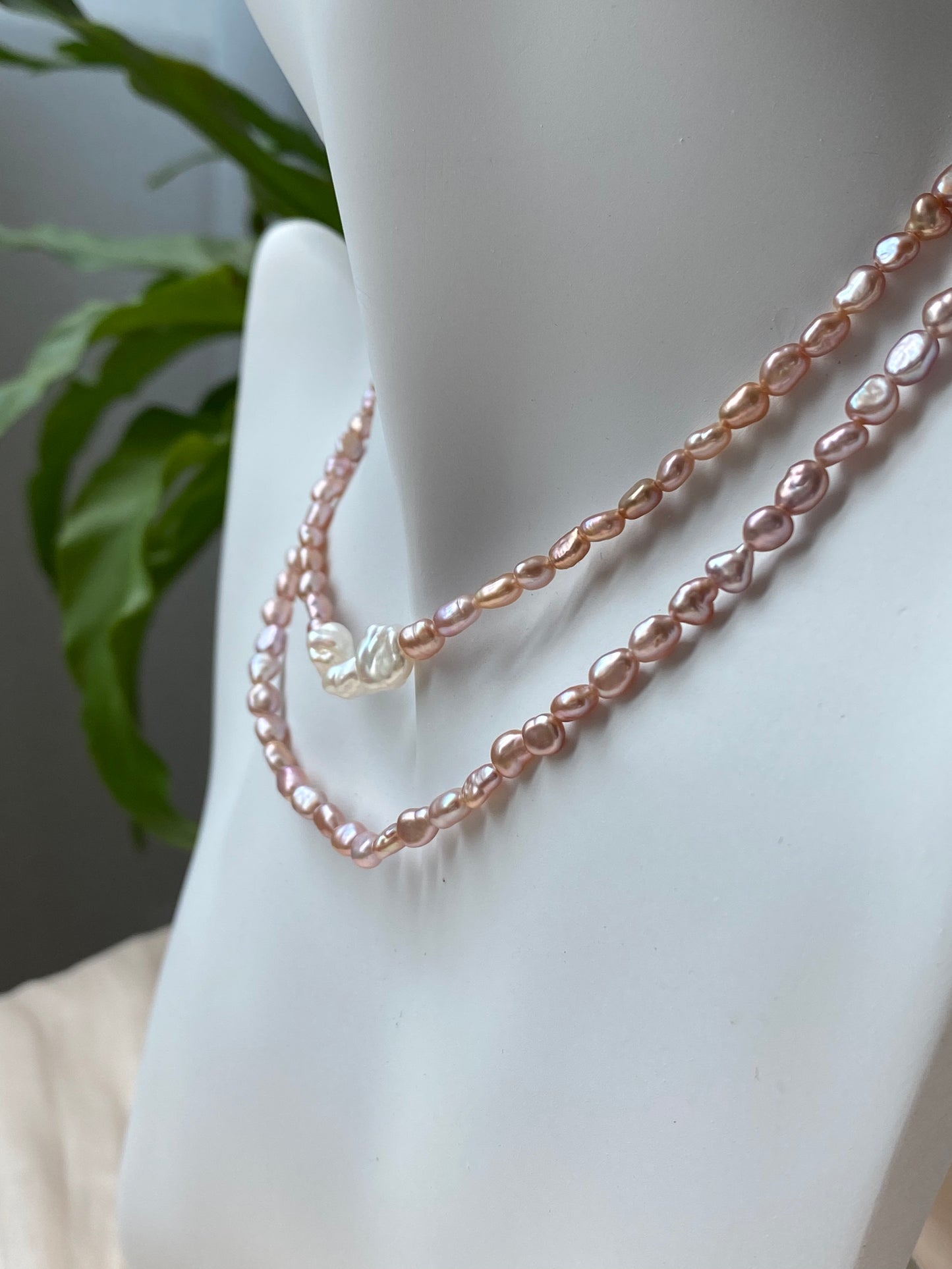 Natural Metal pink purle baroque white petal pearl necklace/Pearl choker Adjustable length necklace