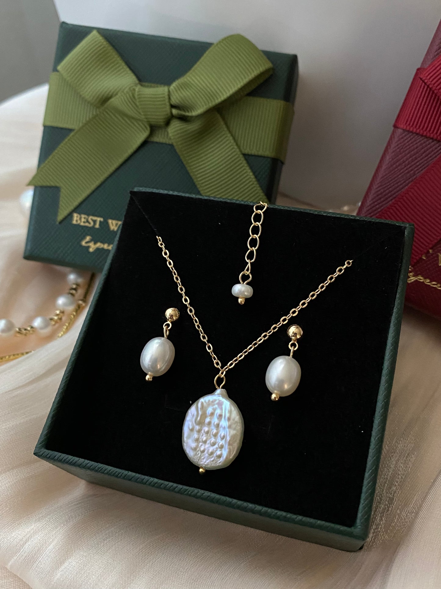 Best gift for her, Freshwater pearls earring with baroque pendant necklace,christmas gift set