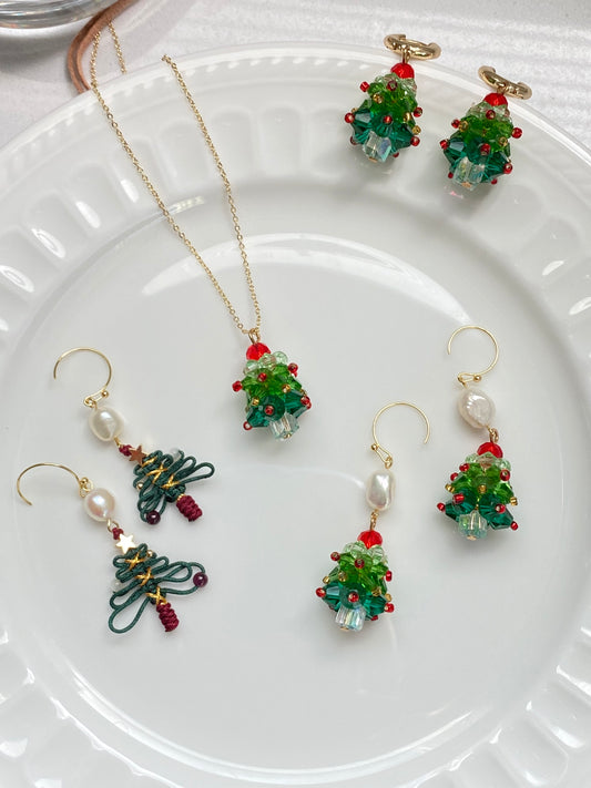 Christmas Tree Earrings & Necklace Set, Festive Beaded Jewelry, Holiday Gift, Baroque Pearl Charm, Christmas Jewelry for Women