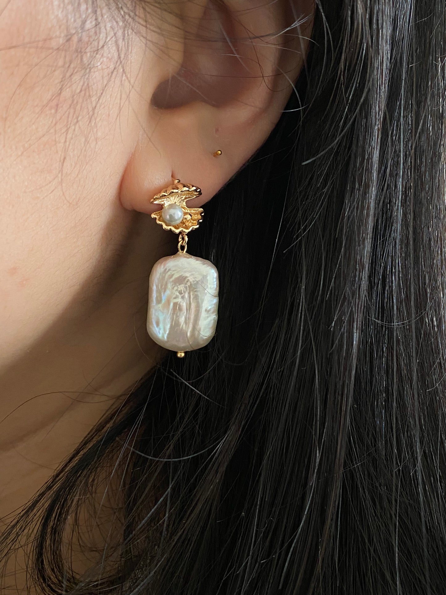 Golden Shell & Akoya Pearl Earrings | Baroque Pendant | Luxurious Ocean-Inspired Jewelry