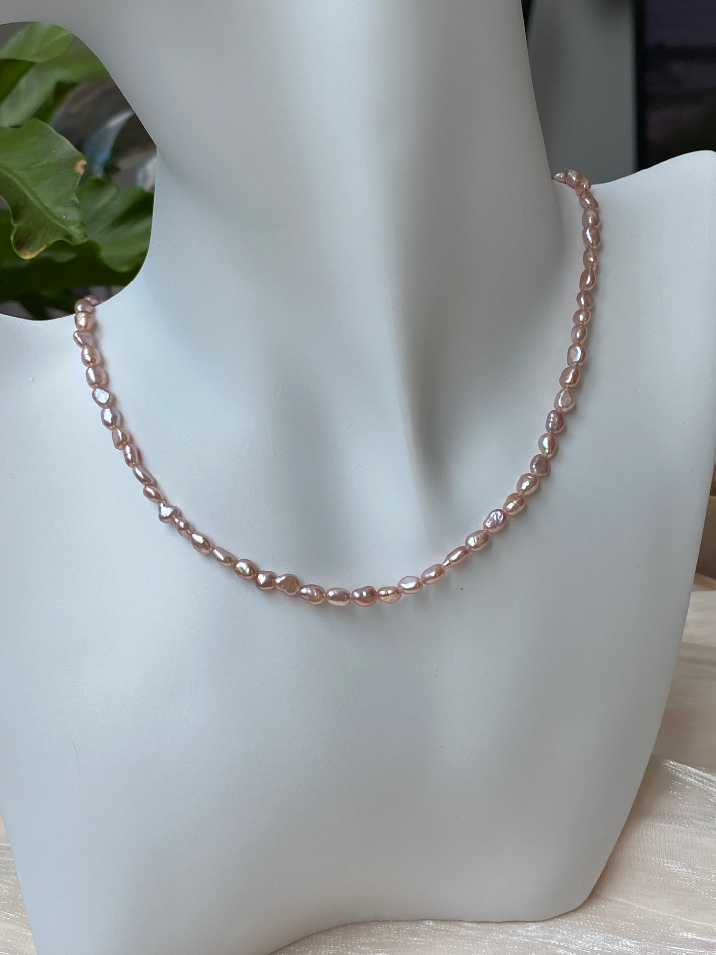 Natural Metal pink purle baroque white petal pearl necklace/Pearl choker Adjustable length necklace