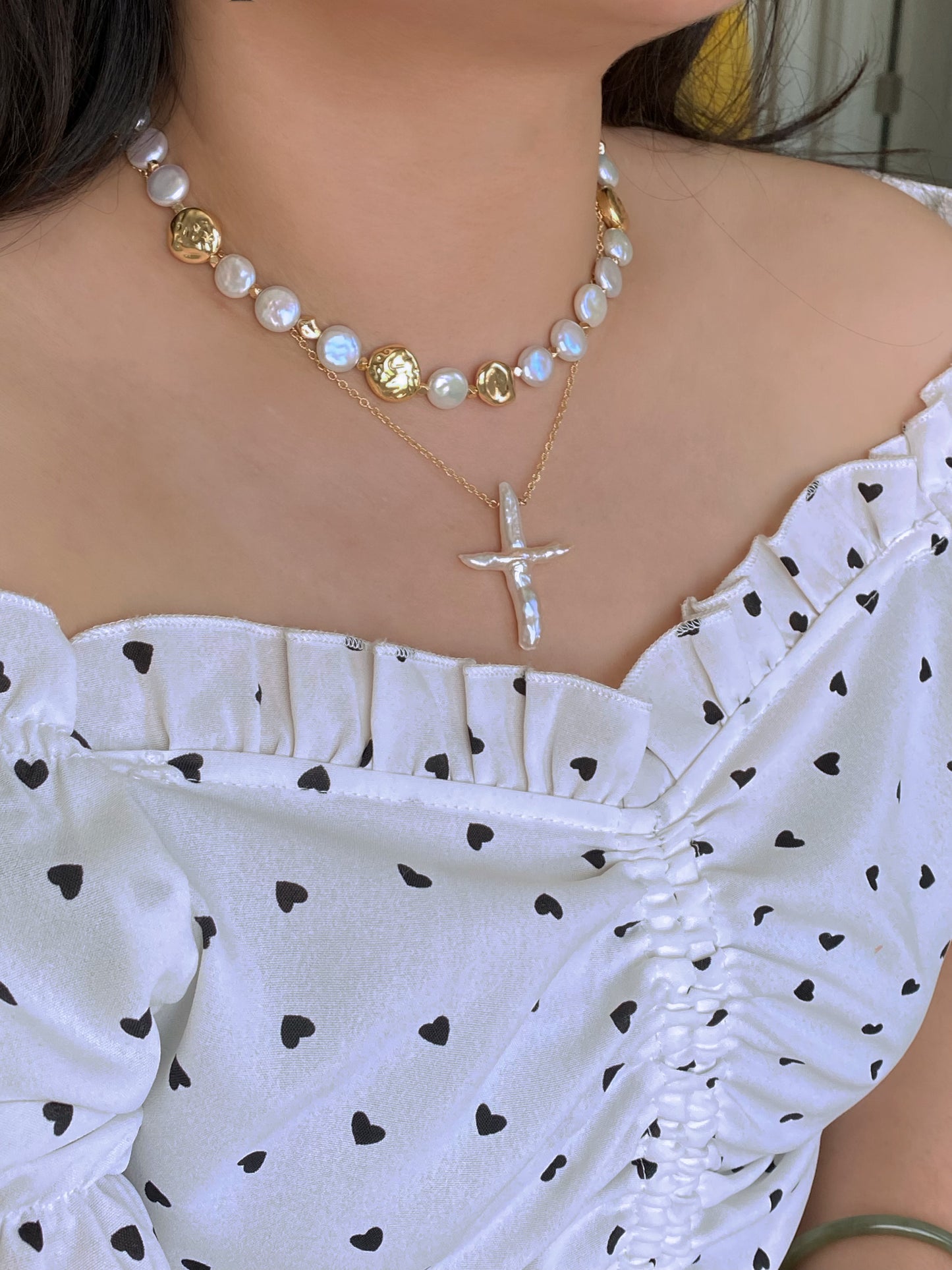 Freshwater Baroque Pear Necklace l Dainty Cross Necklace l Minimalist Necklace l Religious Pendant Necklace  l Symbolizing Faith and Hope