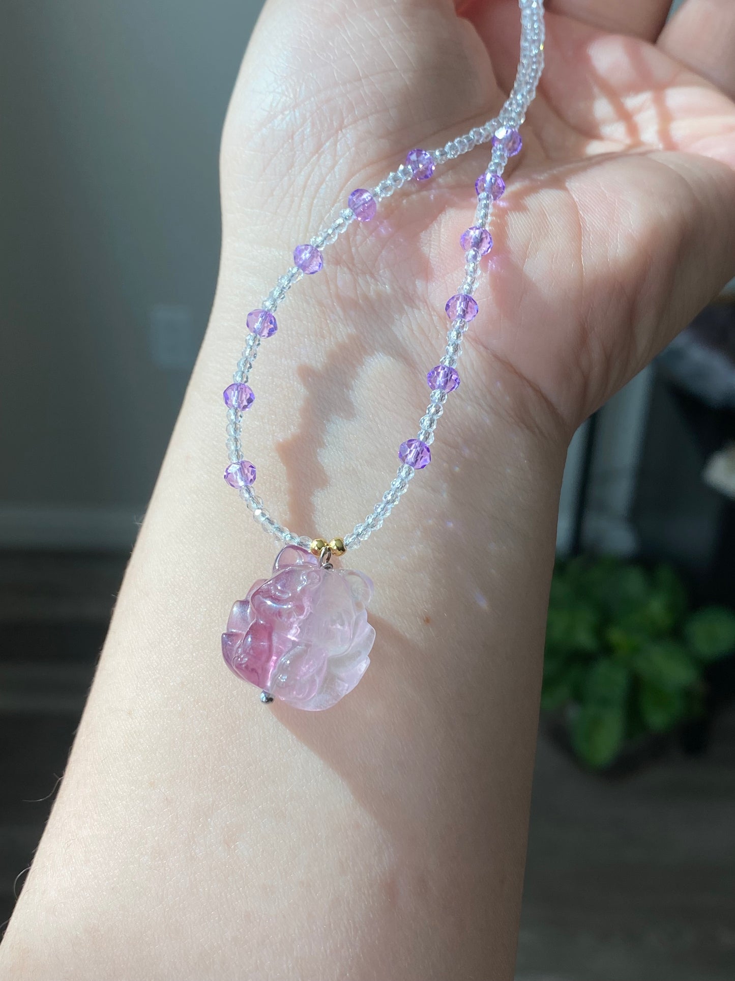 Fluorite Nine-Tailed Fox Carving Necklace | Fluorite Crystal Healing Pendant |九尾狐 |きゅうびのきつね Emotional Balance and Stress Relief