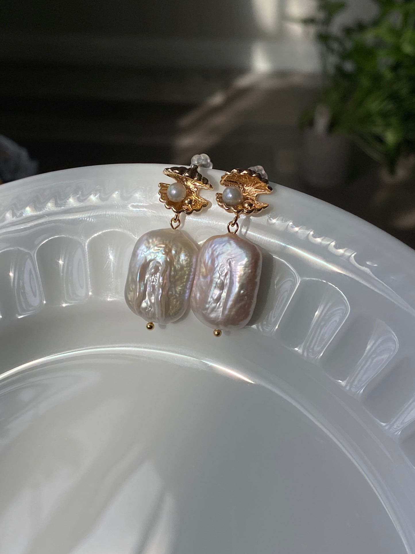 Golden Shell & Akoya Pearl Earrings | Baroque Pendant | Luxurious Ocean-Inspired Jewelry