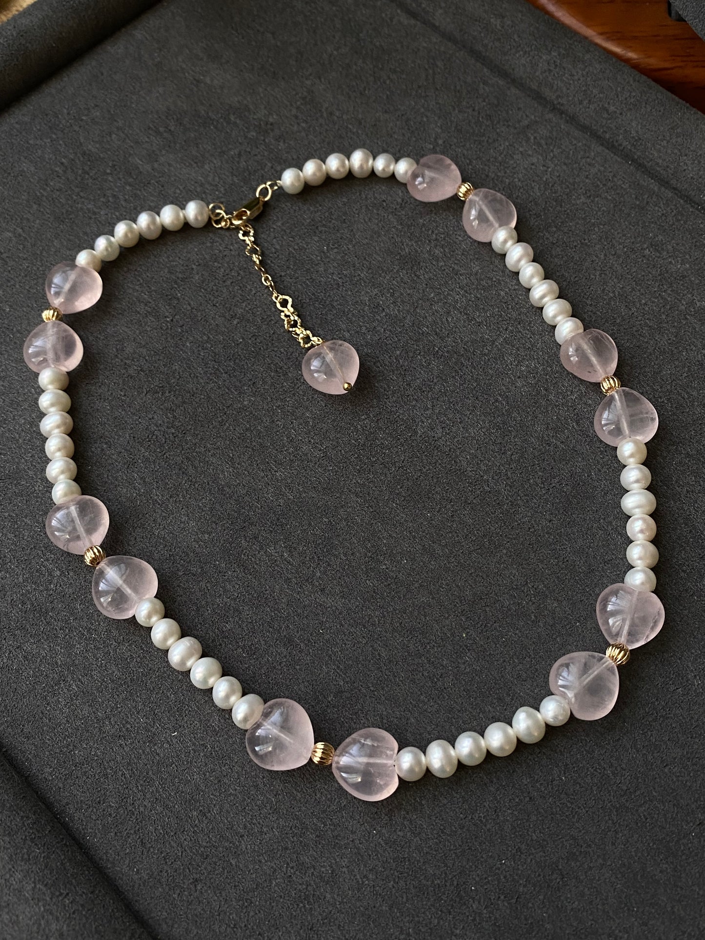 Pearl and Heart-Shaped Rose Quartz Necklace | Adorable Bow Knot Design | Versatile Love-Themed Jewelry