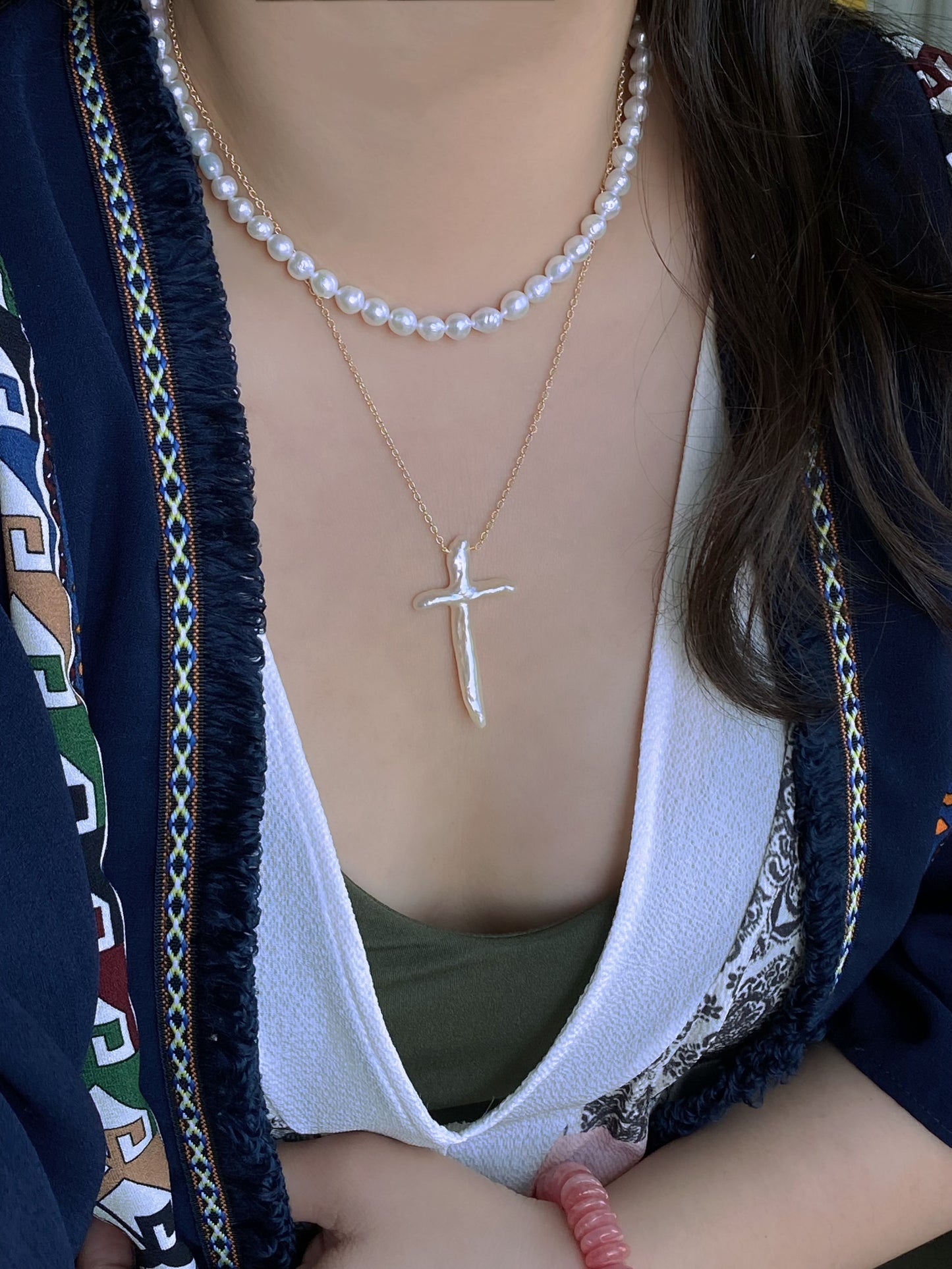 Freshwater Baroque Pear Necklace l Dainty Cross Necklace l Minimalist Necklace l Religious Pendant Necklace  l Symbolizing Faith and Hope