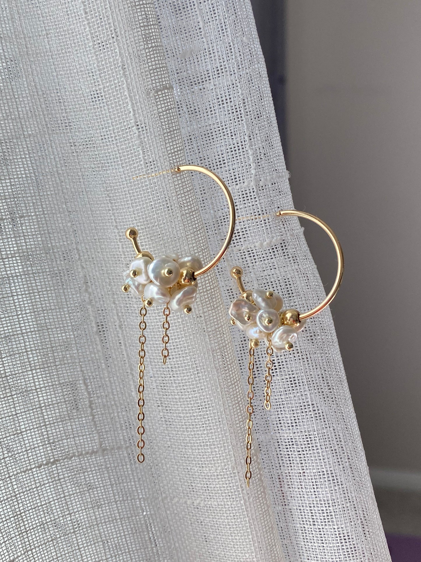 Baroque Petal Pearl Flower Bouquet Earrings, Elegant Wedding Jewelry, Bridal Statement Earrings,Dainty gift for her, Valentine's gift