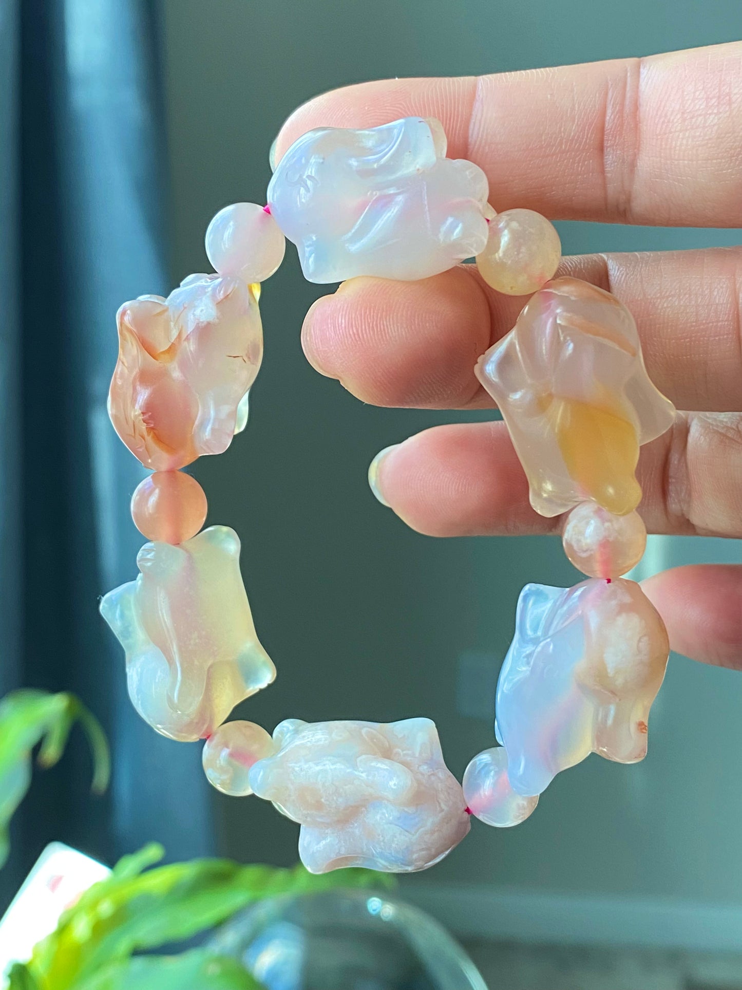 handcraft Natural flower agate-cherry blossom agate-sakura agate bunny flying rabbit bead bracelet