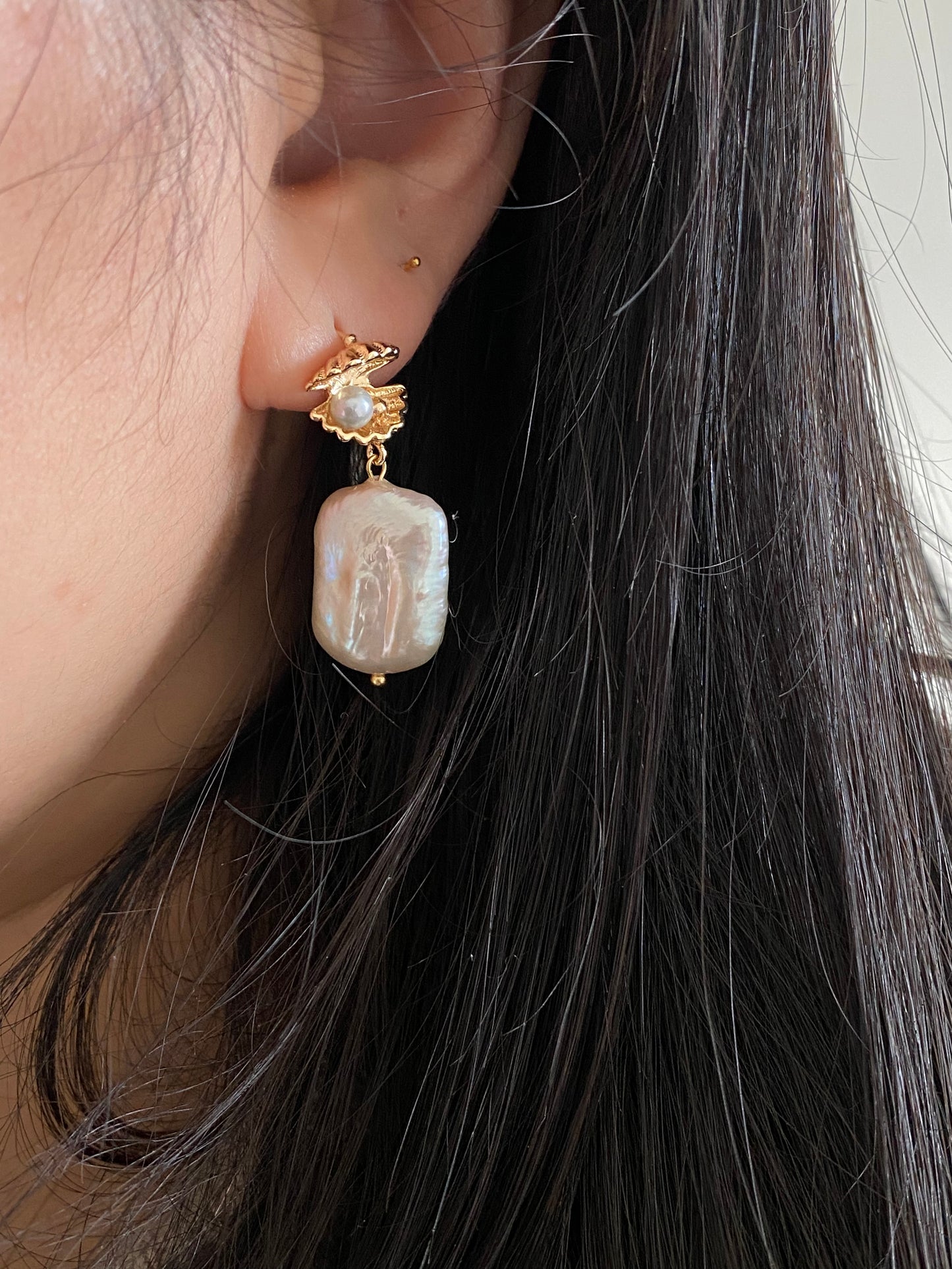 Golden Shell & Akoya Pearl Earrings | Baroque Pendant | Luxurious Ocean-Inspired Jewelry