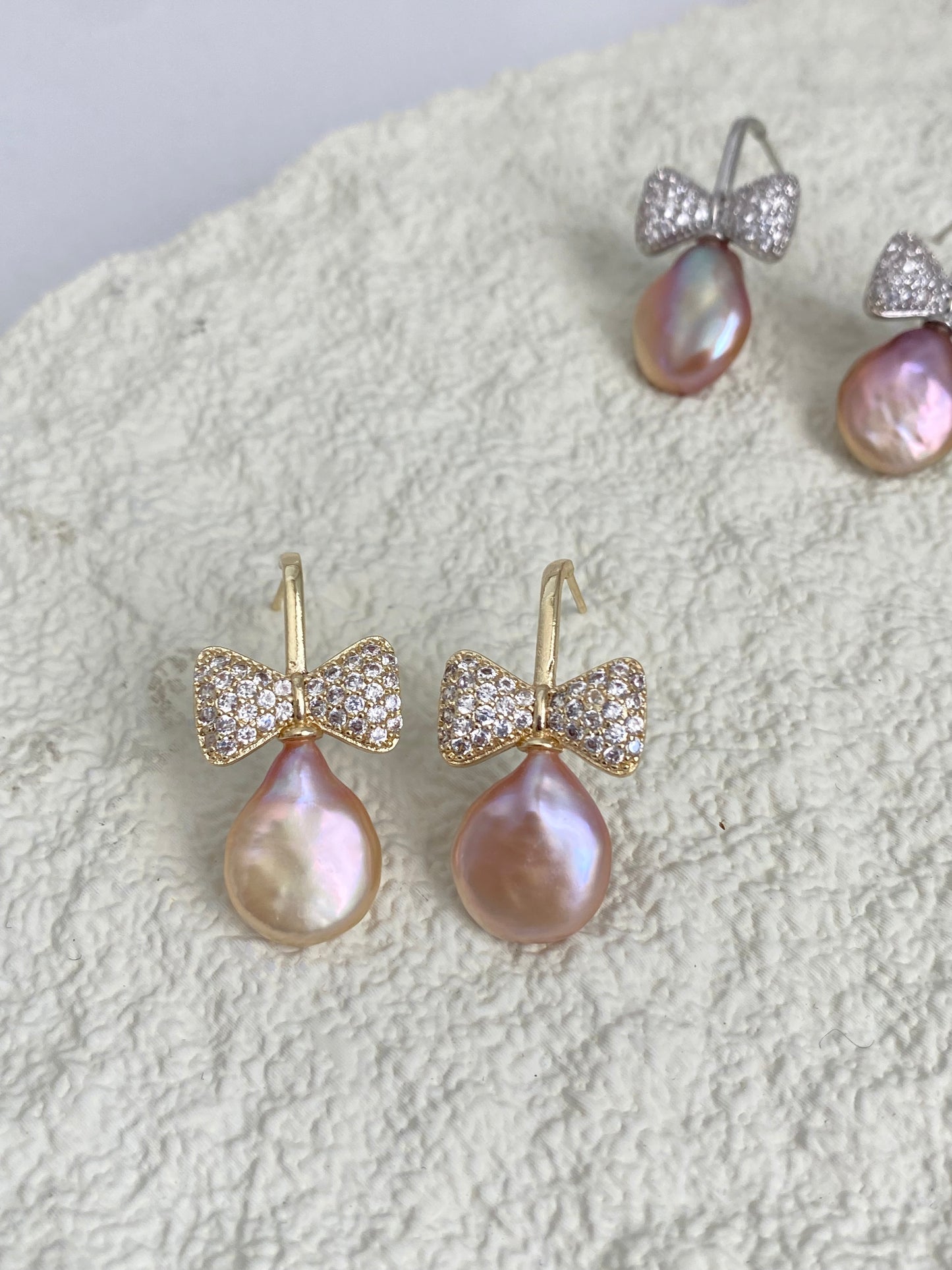 Baroque Pearl Bow Stud Earrings, Elegant Drop Earrings, Pave Rhinestone Bow Design, Pink Pearl Bridal Jewelry, Gift for Her,Luxury Earring