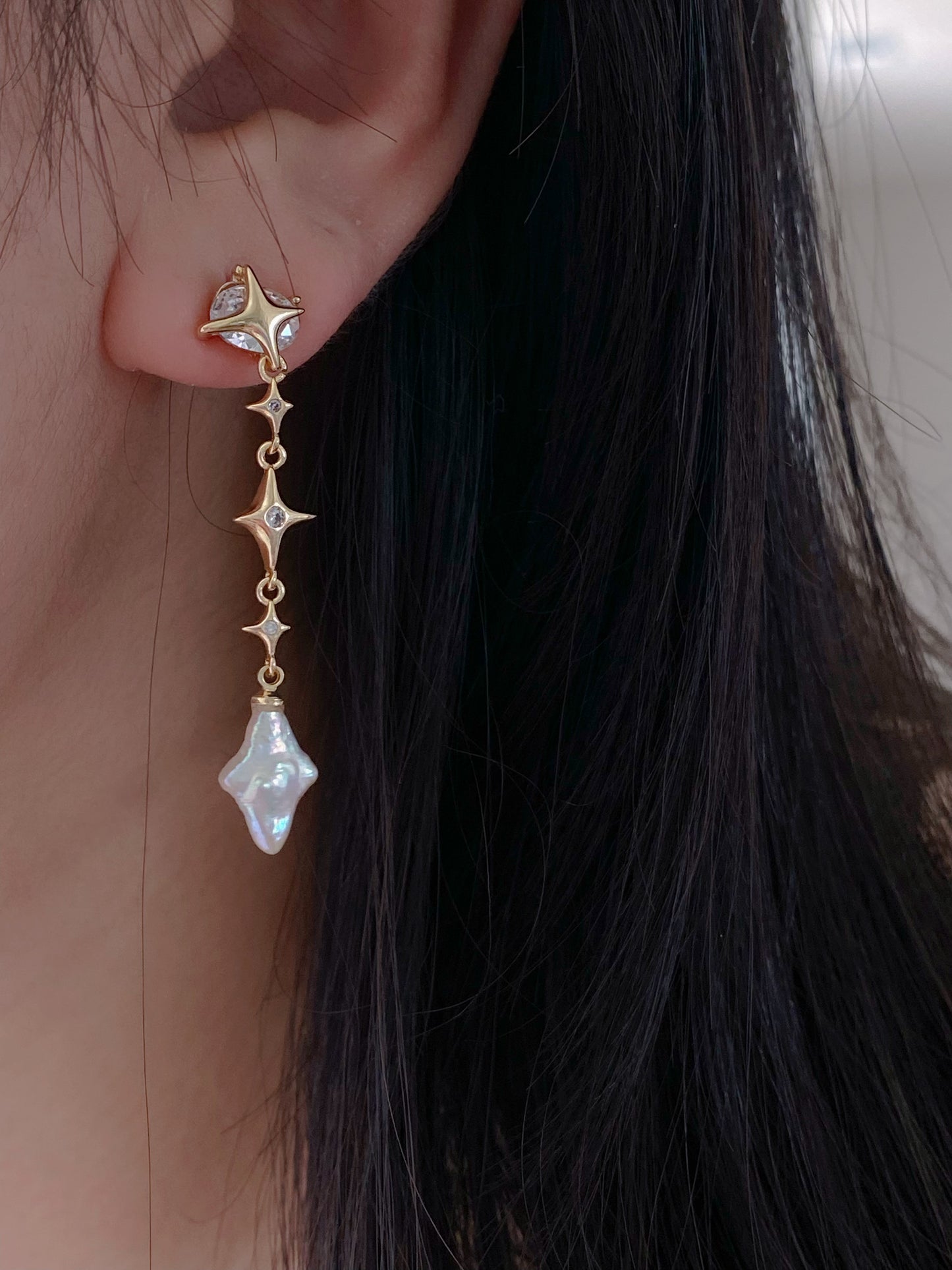 Dainty elegant Dreamworld Baroque cross star Pearl Drop Earring