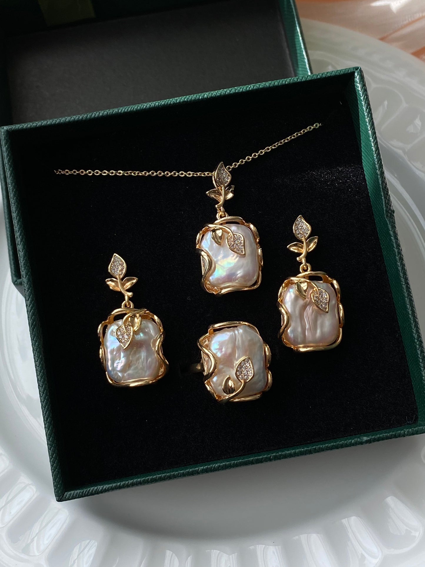 Handcrafted Artistic Pearl Jewelry Set - Adjustable Ring, Pendant Necklace, and Earrings Inspired by Love and Nature