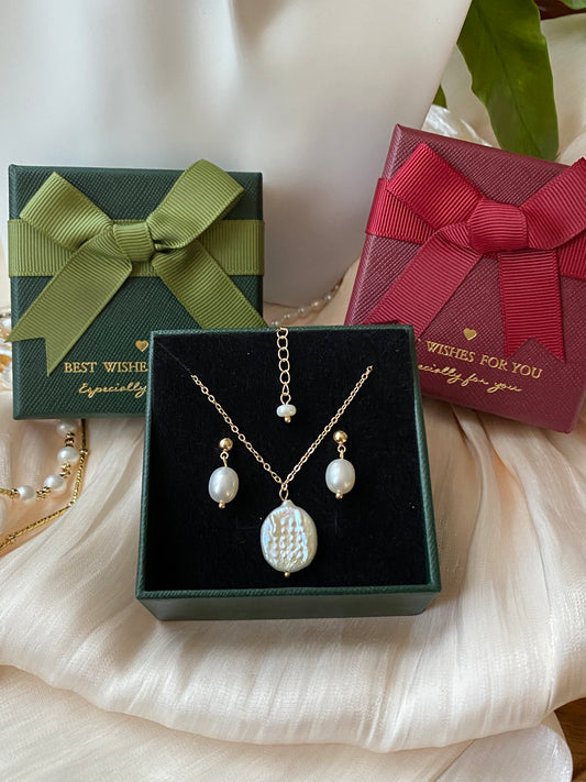 Best gift for her, Freshwater pearls earring with baroque pendant necklace,christmas gift set