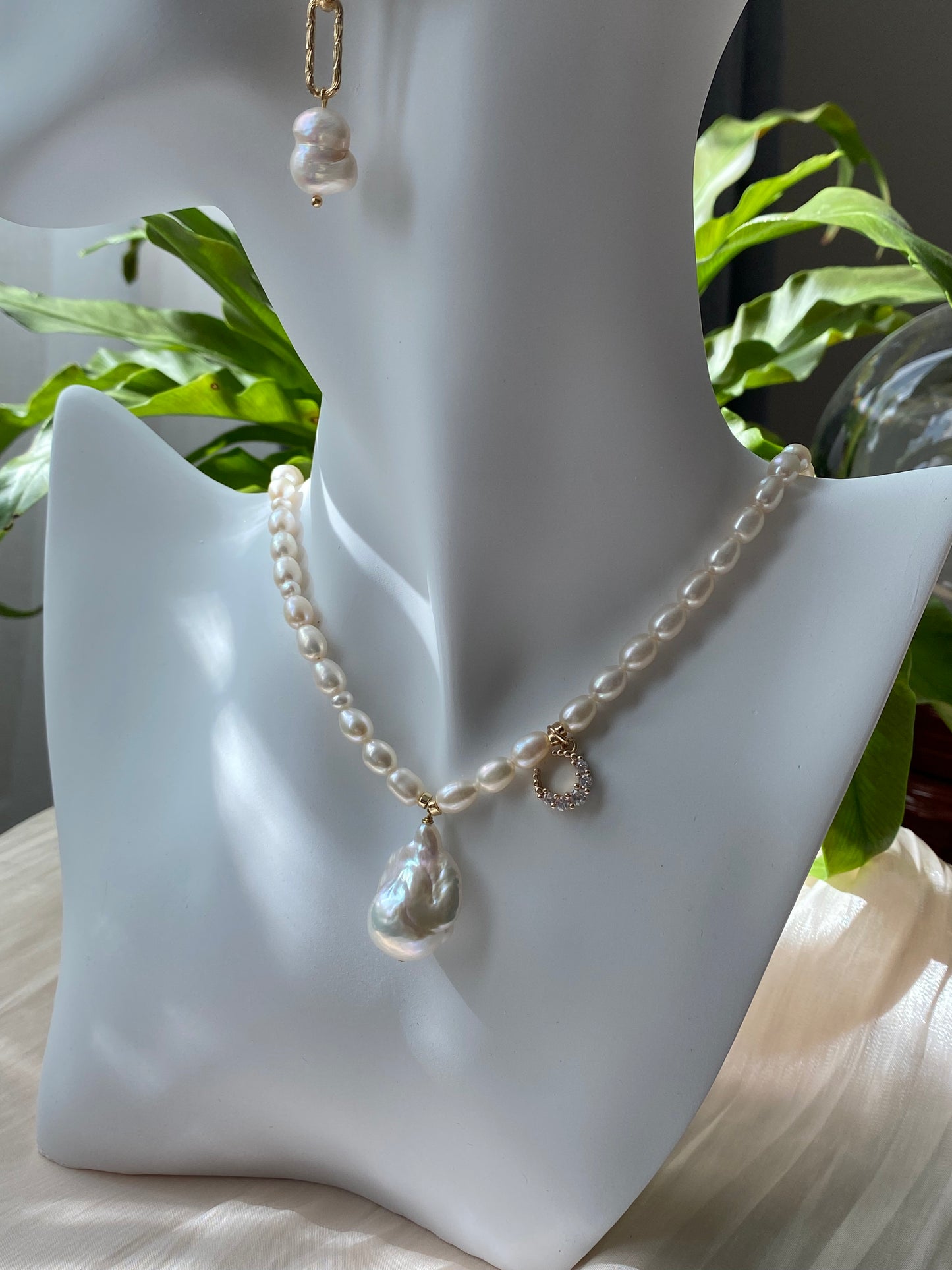 asymmetrical freshwater pearls apricot baroque moon pendant necklace,gift for her,anniversary gift