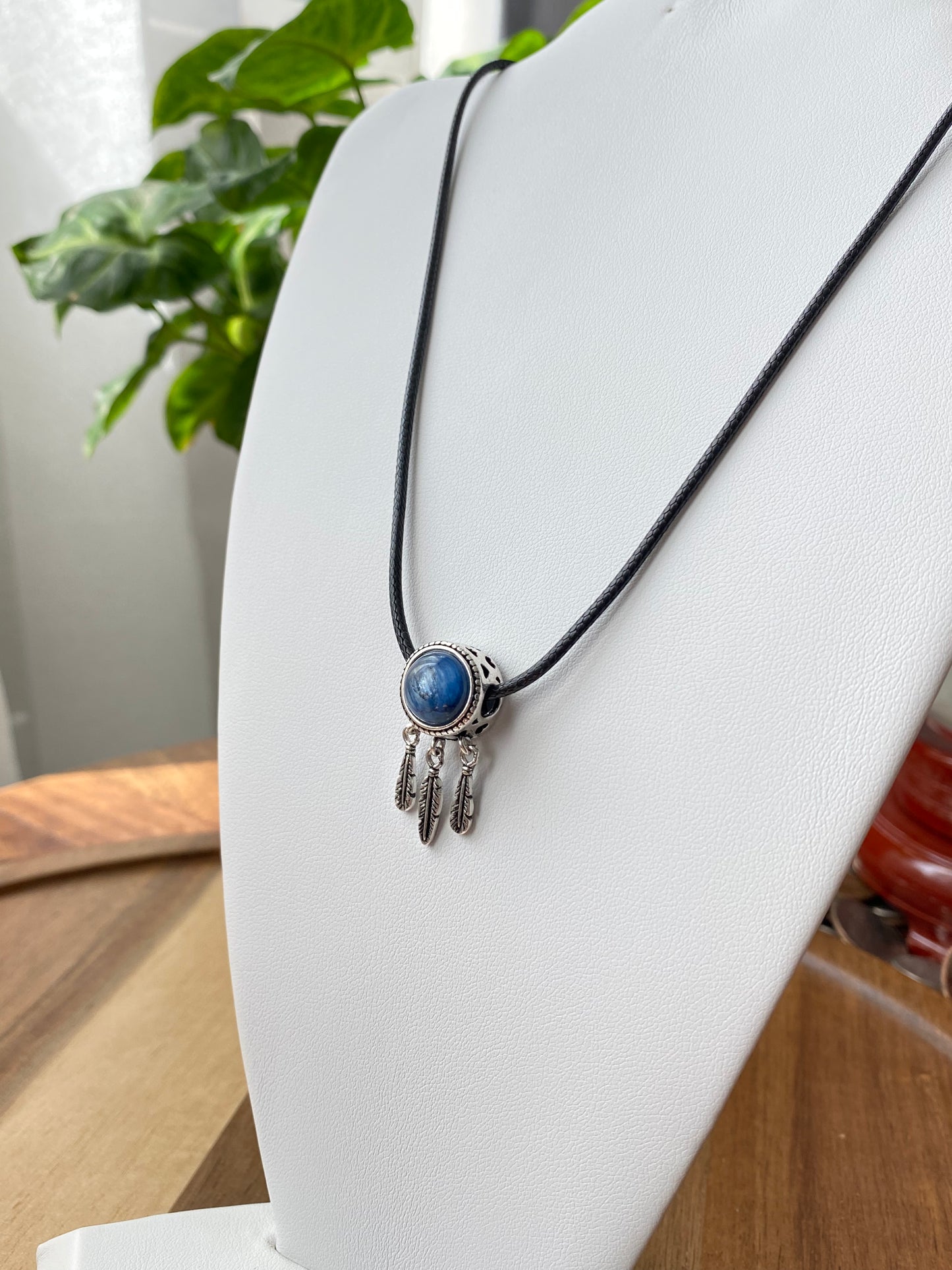 AAA Grade Natural blue Kyanite star both side use magic Dreamcatcher charm necklace