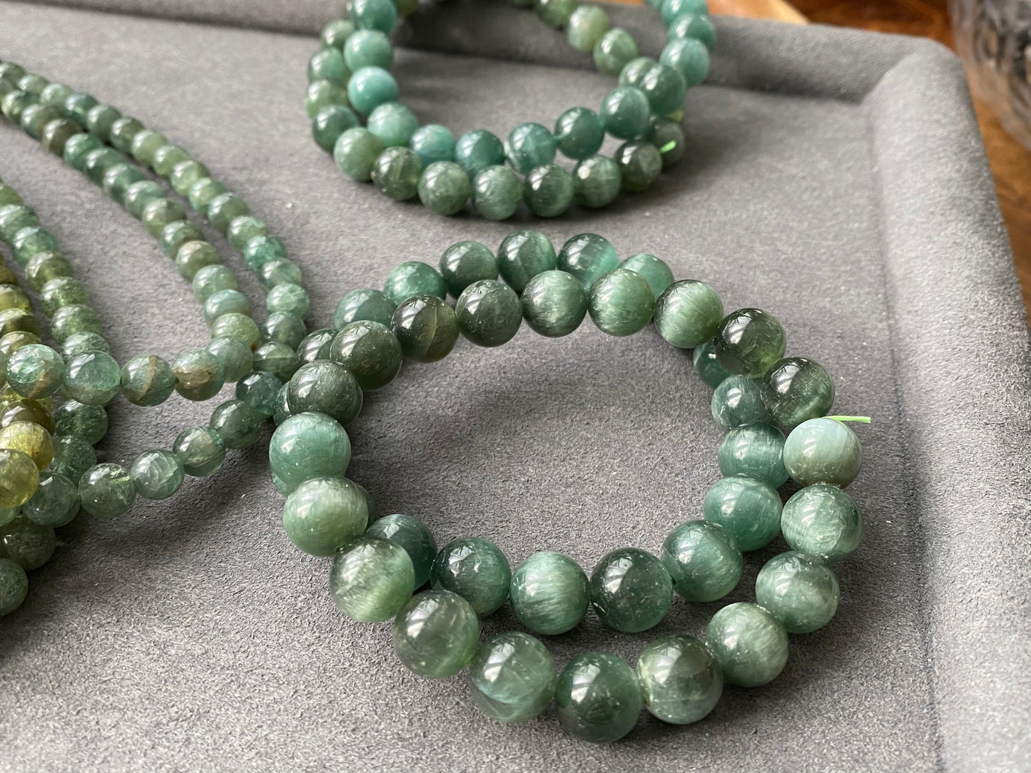 Natural Green Apatite Cat eyes Fire,Green Gemstone Bracelet, Motivation & Meditation Healing Bracelet,gift for her,gift for him,6mm/8mm/9mm