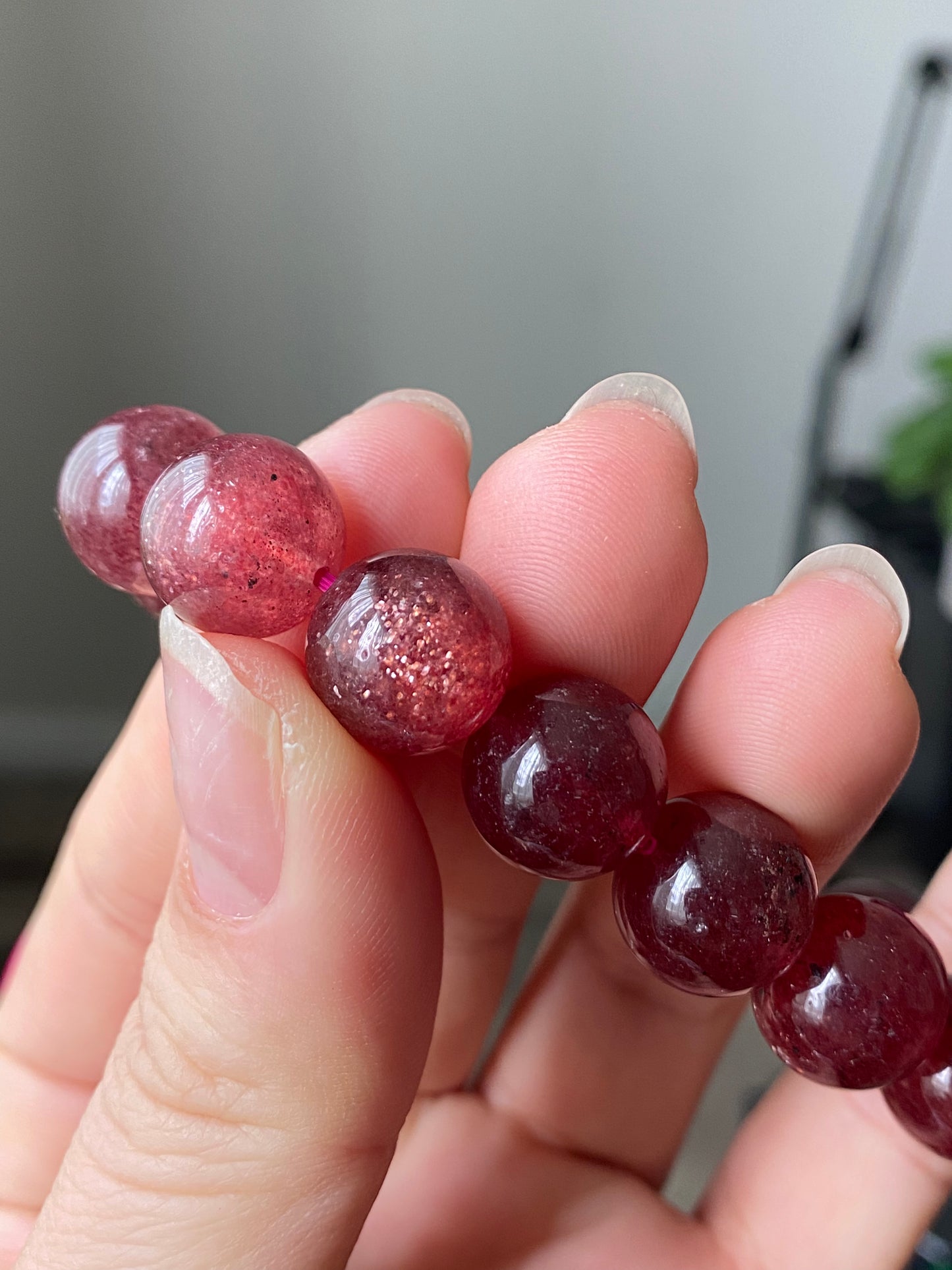 AAAA Natrual Pigeon's Blood strawberry quartz with full shinning seeds round bead bracelet,handmade bracelet 10MM