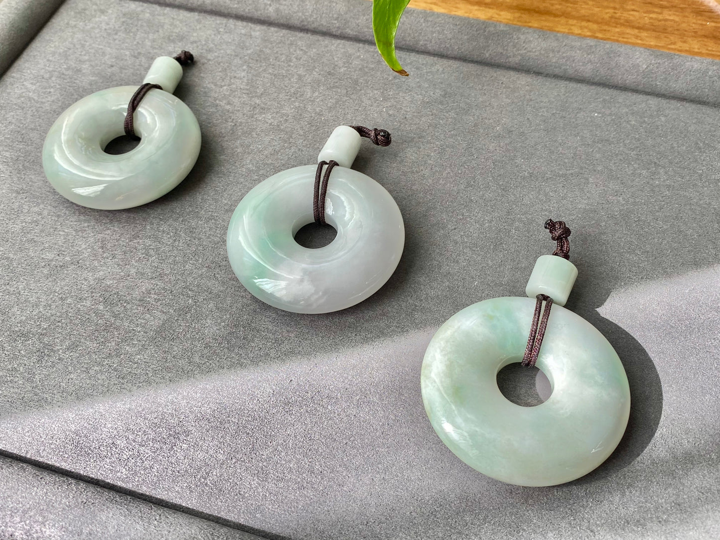 AAA Grade Natural Nephrite Hetian White Green Jade super big size Donut Circle Pendant 52*52mm