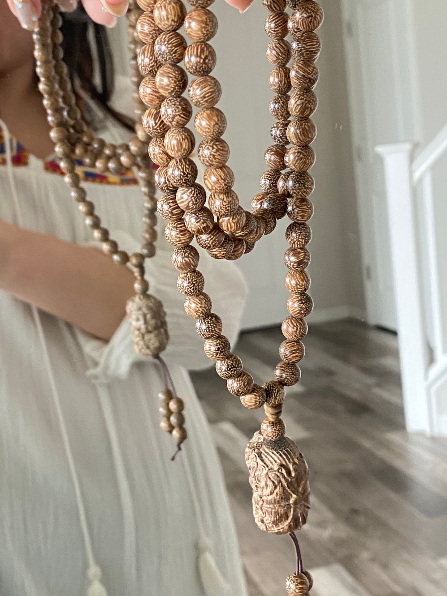 8mm Natural Indonesia Agarwood Fragrance 108 Beads, Meditation MALA lotus Tara hand carved bead necklace