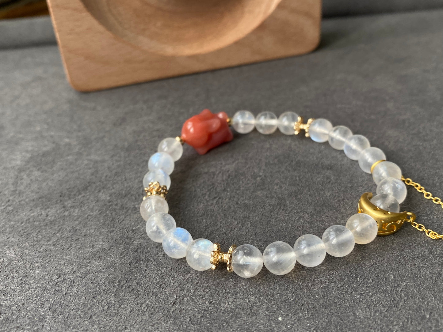 Natural Sri Lanka Moonstone with yanyuan Agate rabbit, bunny Moon chain Bead Bracelet,gift for her,gift idea