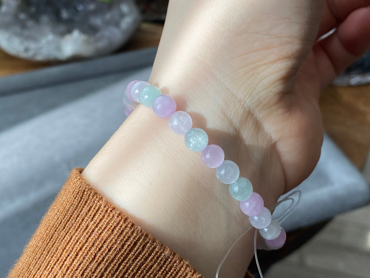 Natural Top Rare Grade Cat eyes Fire Rainbow Kunzite,Rainbow Lithium ,Energy Round bead Bracelet 6MM