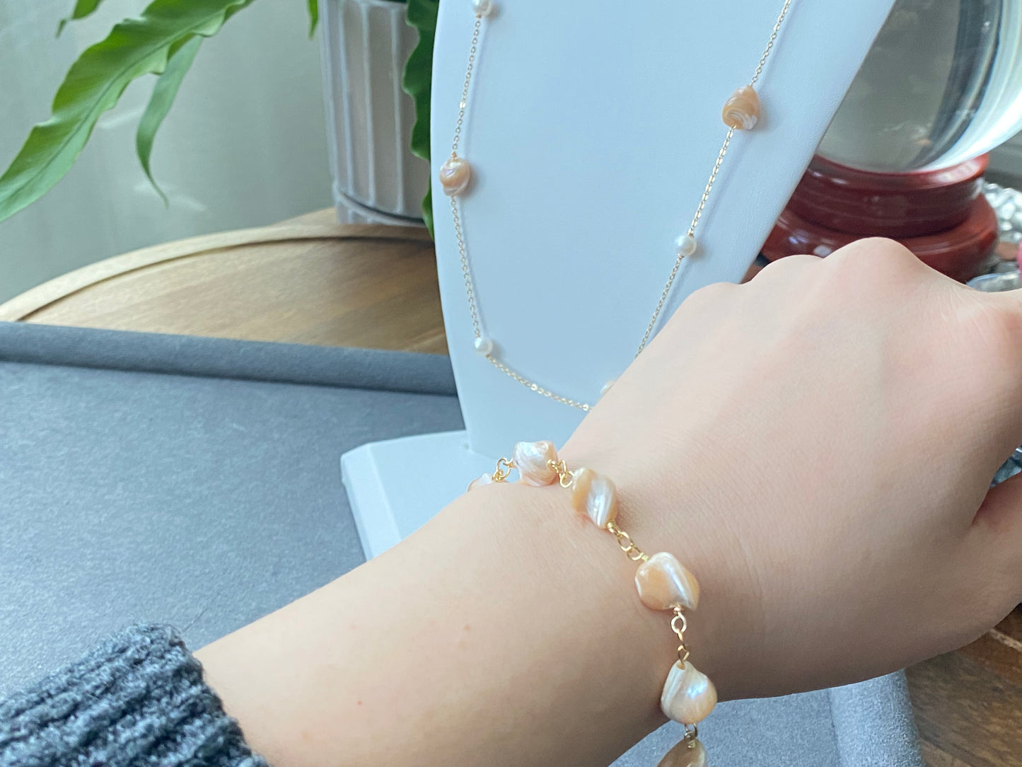 Natural Brown mother of pearls 14K gold Bracelet and Necklace set,it can Link to be long Necklace