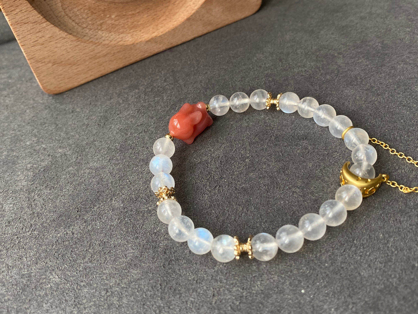 Natural Sri Lanka Moonstone with yanyuan Agate rabbit, bunny Moon chain Bead Bracelet,gift for her,gift idea