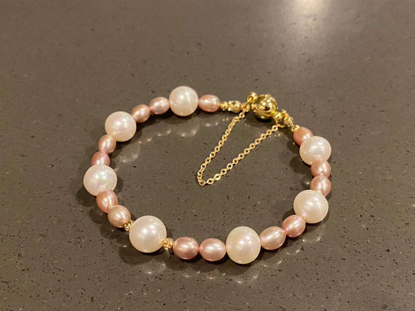 Natural Freshwater Pearl White round 8-9MM mix with Purple pink Freshwater pearls Bracelet,wedding Bracelet