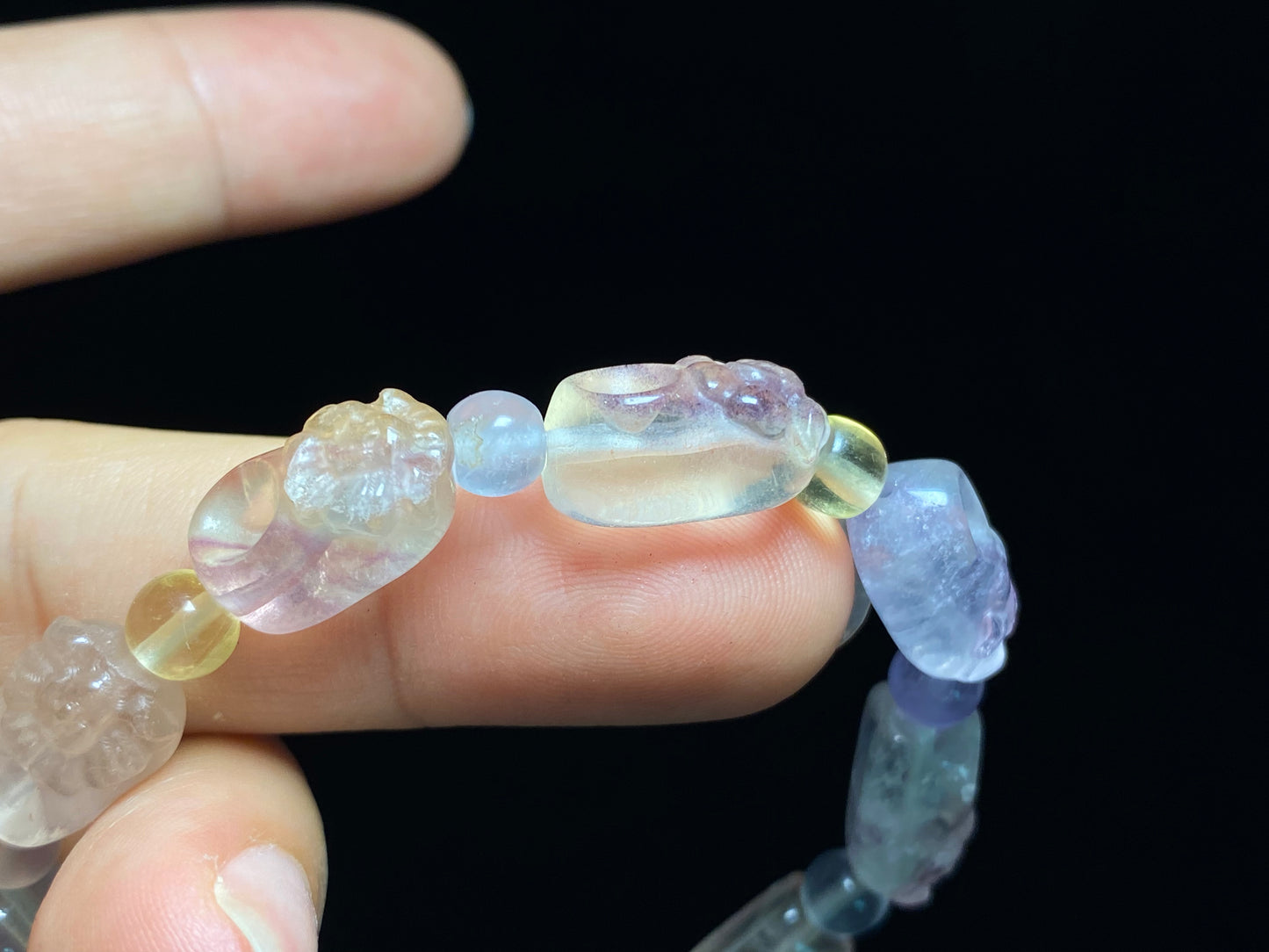 Natual cuty fluorite hand Sculpture  crystal shoes shape bead bracelet