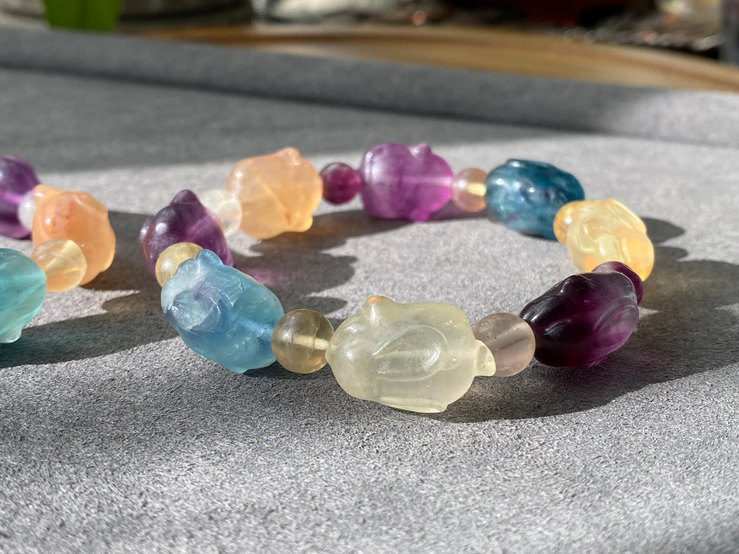 Natural Unicorn FLuorite Hand Carved Bunny  Rabbit,hello kitty,lion head Beaded Bracelet, gift for her,Valentine's  Gift，Friendship Bracelet