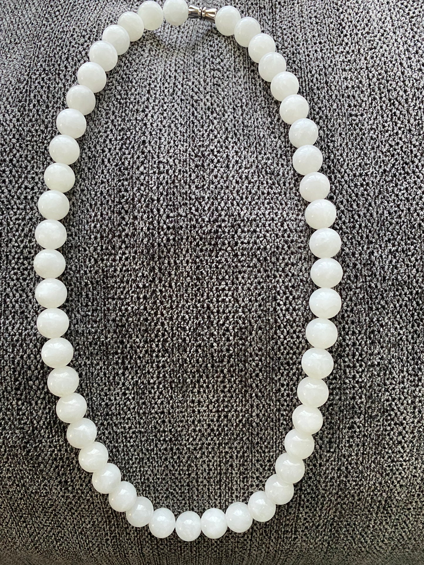 Make Friend Price Authentic  Natural Hetian White Jade Round bead White Nephrite Nacklace 10mm Best Gift for her,gift for Mom