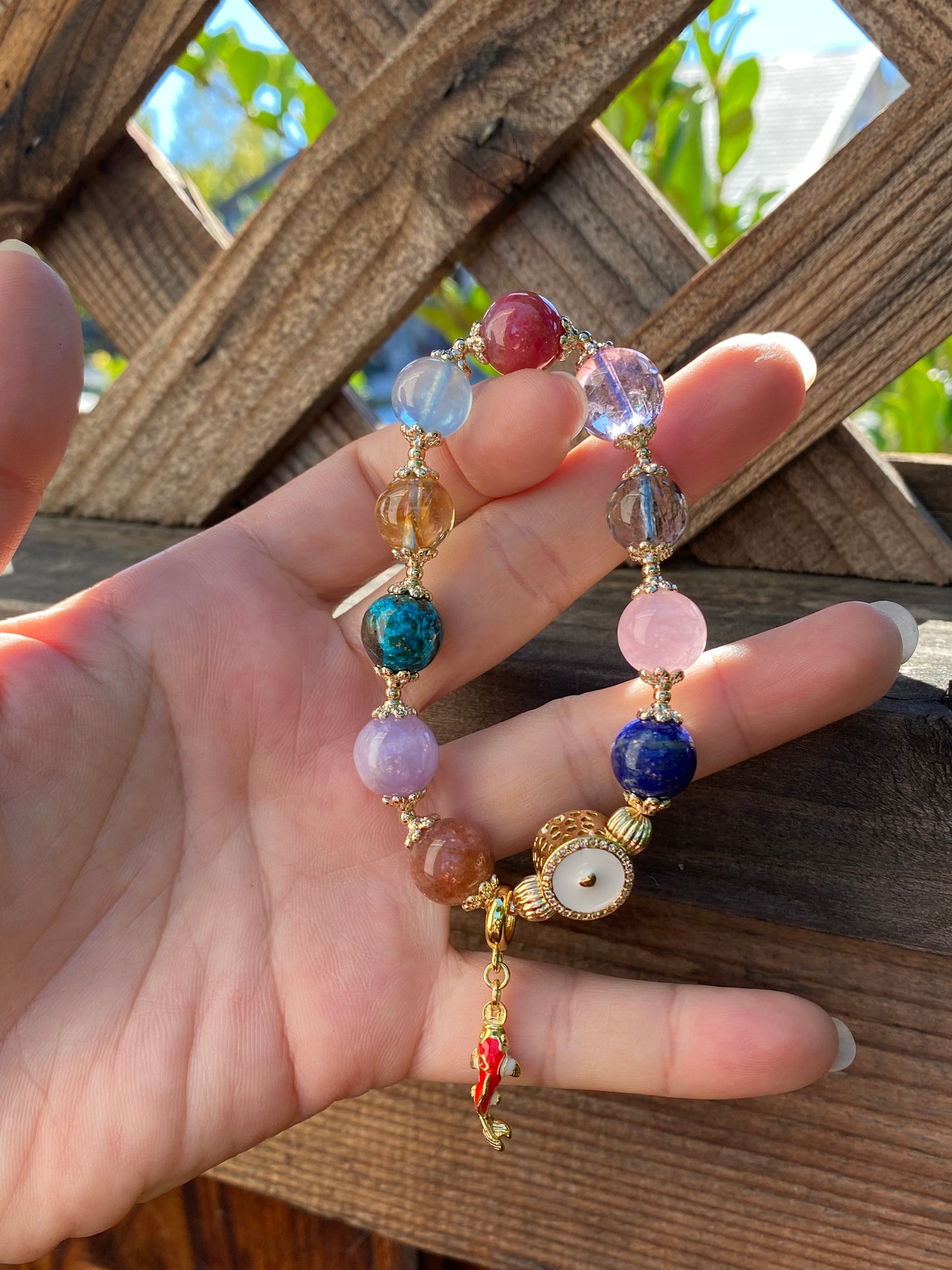 sunstone，rose quartz，Blonde crystal，Turquoise ，Amethyst，Rhodonite，Black Rutilated ，Lapis Lazuli，aquamarine all in one bracelet