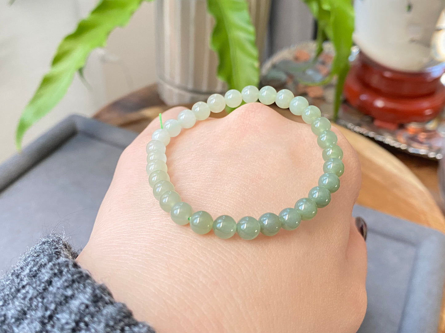 Rare Good Grade  Nephrite Hetian Jade Biyu ,Round Gradient Green Bracelet 6MM