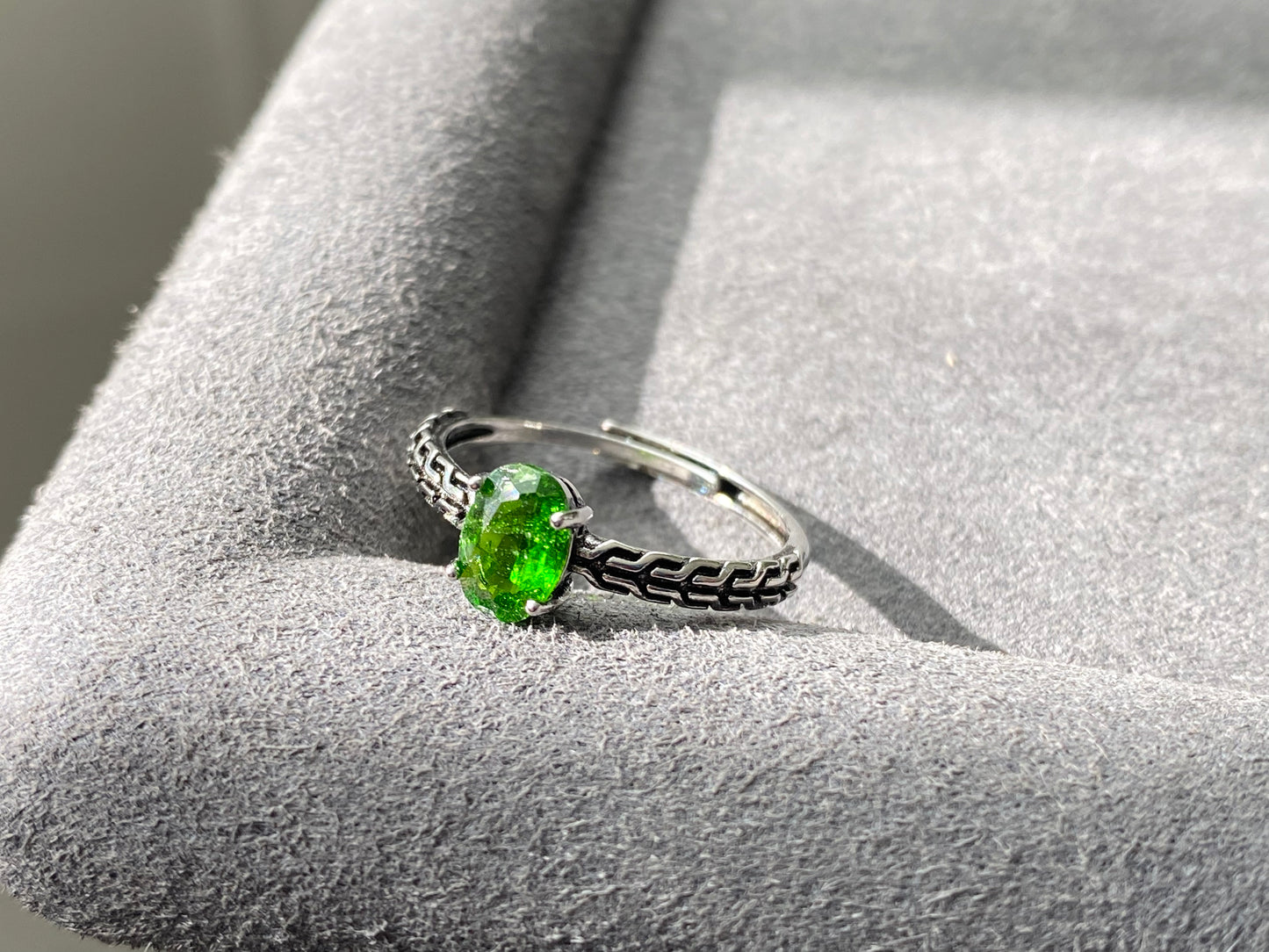 Natural Deep Green Diopside Oval Shape Prong setting Gemstone Ring,Adjustable Ring，gift for her