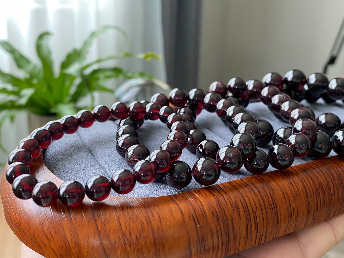 8/9/10/12/13MM Natural Mozambique Garnet Dark Red smooth Round beads bracelet,Chakra Energy Love Energy Attraction